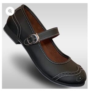 NEW never worn! retro dance shoes in box, wide, 8.5 fits more like 9